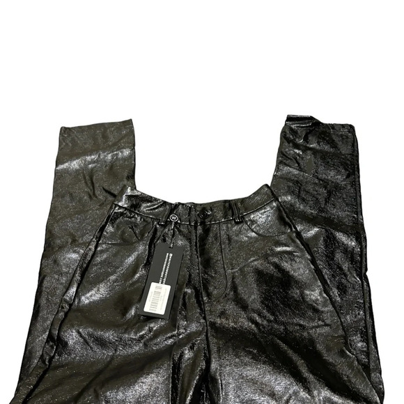 NWT WHITE FOX BOUTIQUE I’m the only one faux leather pants size xs - Picture 3 of 3